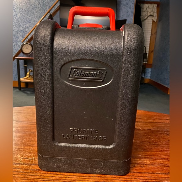 Coleman 2- Mantle Lantern w/Carry Case - Picture 6 of 6